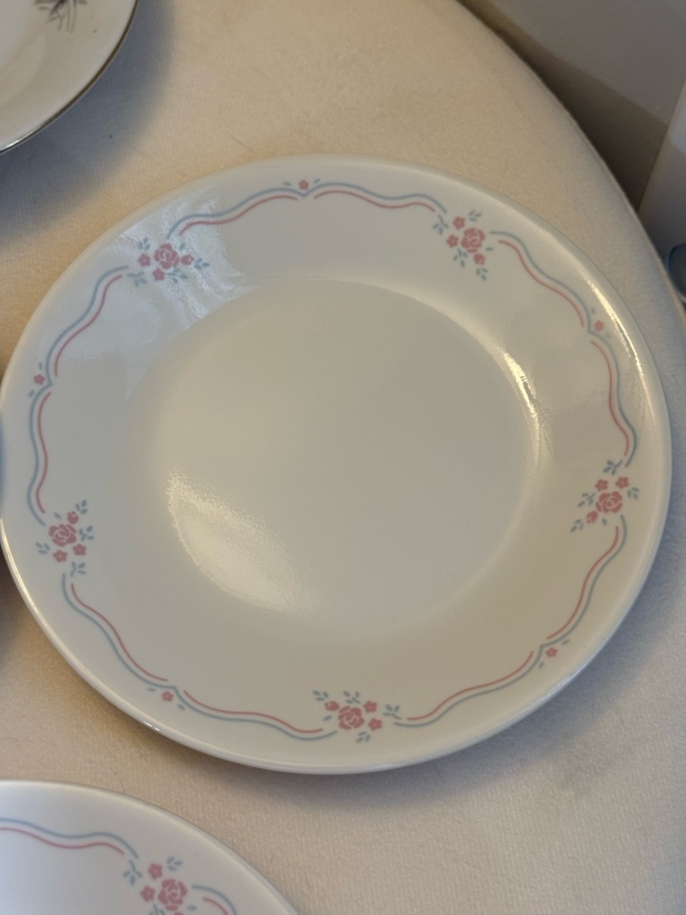 Classic Floral Rim Porcelain salad Plate - Pink and Blue (2 of 3)